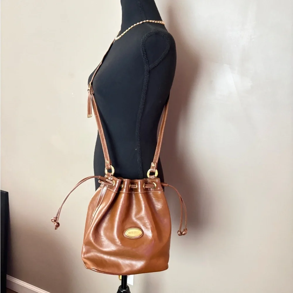 WHITE STAG 90s faux leather bucket bag drawstring crossbody purse caramel brown